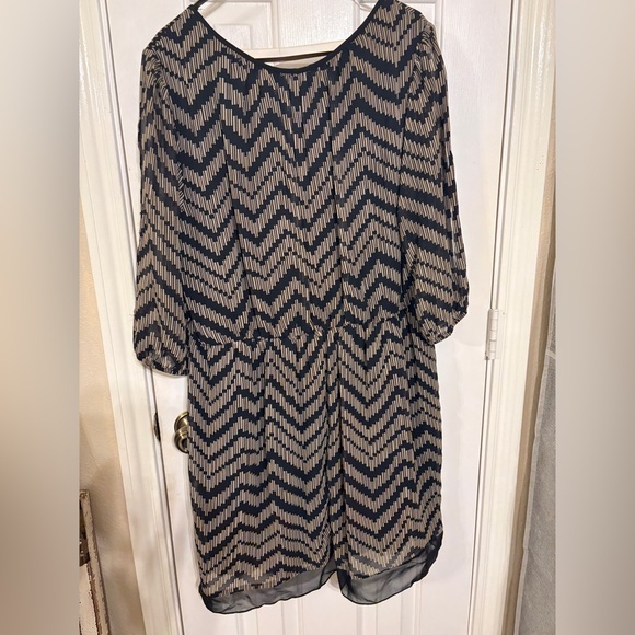 Express Chevron Patterned Blouse - Black and Tan - Picture 2 of 2